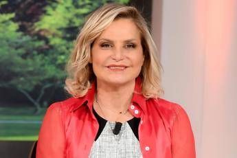 Simona Ventura e il post per la figlia Carolina: “Orgogliosa, trionfo dopo le difficoltà”