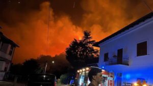 Incendio minaccia case, evacuate 3 abitazioni tra Roccasecca e Colle San Magno