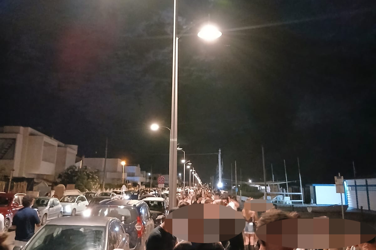 Tarquinia – Chiuso un locale al lido durante una festa, polemiche contro il Comune