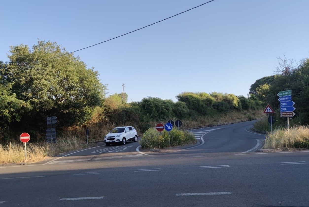 Soriano – Svincolo Molinella nel degrado, Romoli: “Inaccettabile stato di abbandono superstrada. Informerò Salvini”