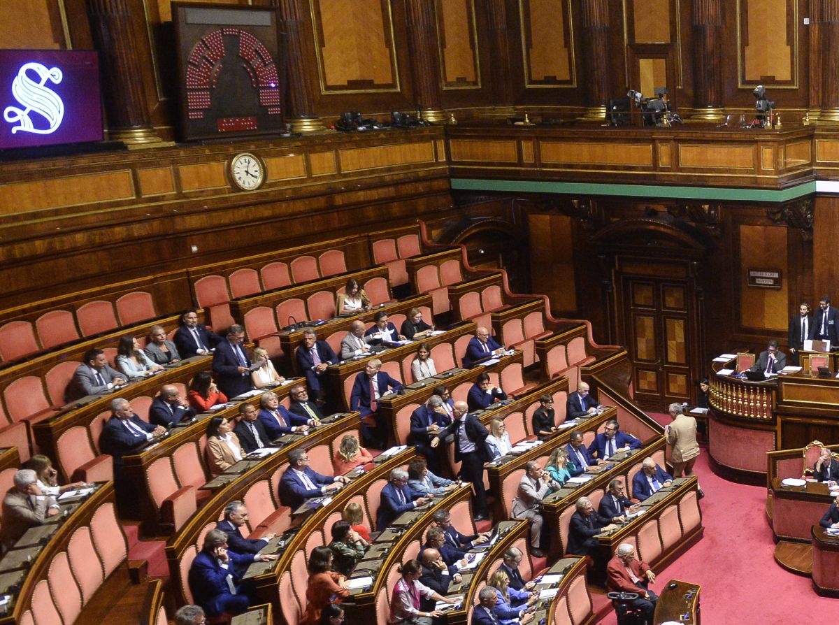 Ddl femminicidio, il Senato approva il testo all’unanimità