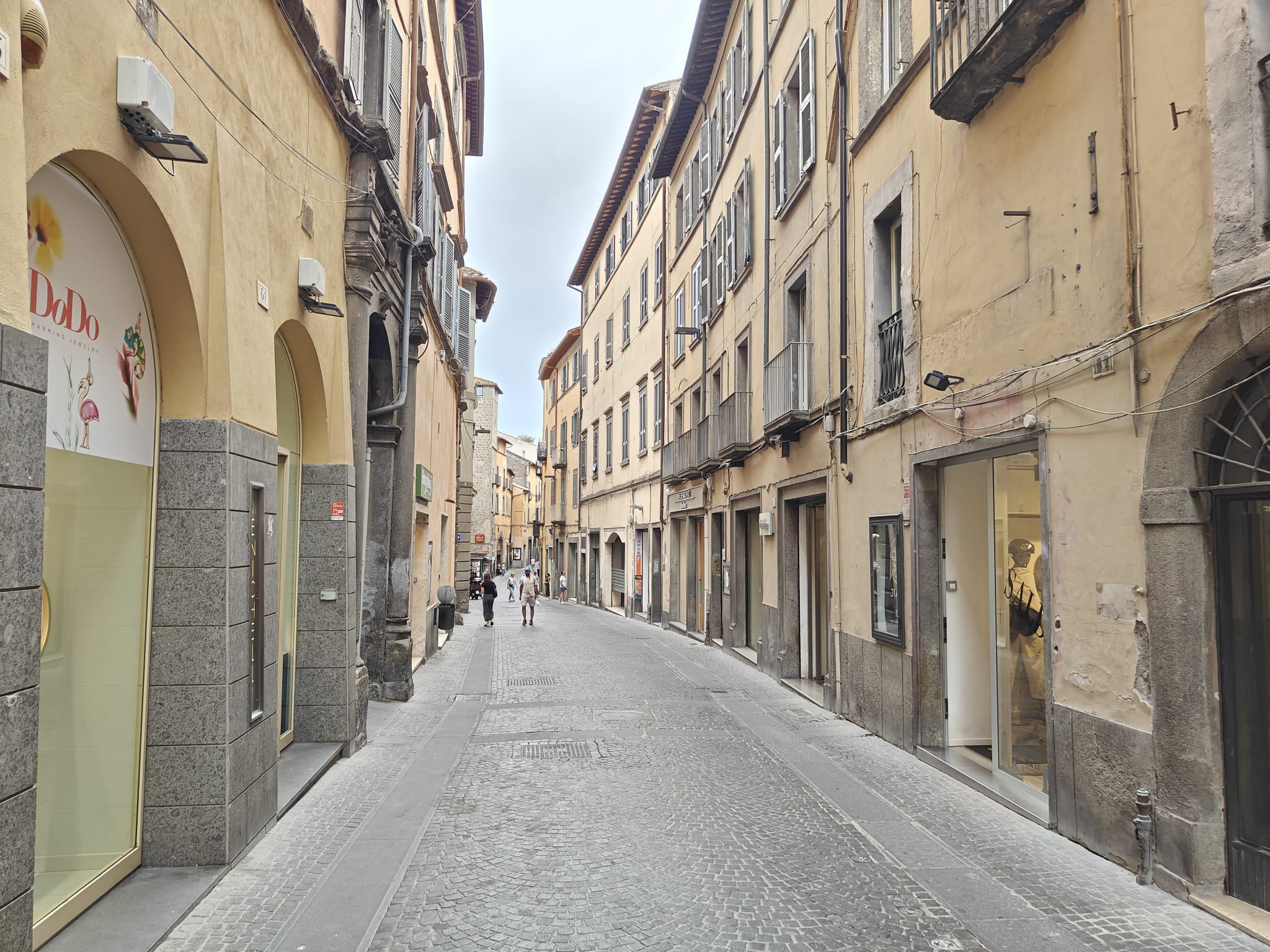 Viterbo – Al via la sanificazione delle strade, si inizia dal centro storico