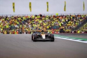 Gp Belgio, la griglia di partenza. Norris in pole, Hamilton 16esimo