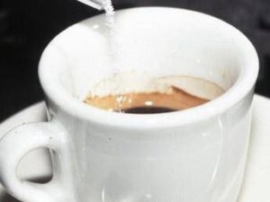 Alimenti, con alcuni dolcificanti comuni più rischi pubertà precoce, studio