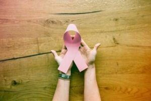 Cancro seno metastatico, ok Aifa a cura mirata: -45% rischio progressione o morte