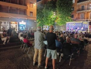 Tra il mega raduno Harley con oltre 600 moto e la presentazione di “Fascismo in famiglia” di Barbara Serra prosegue “Aspettando Ombre”