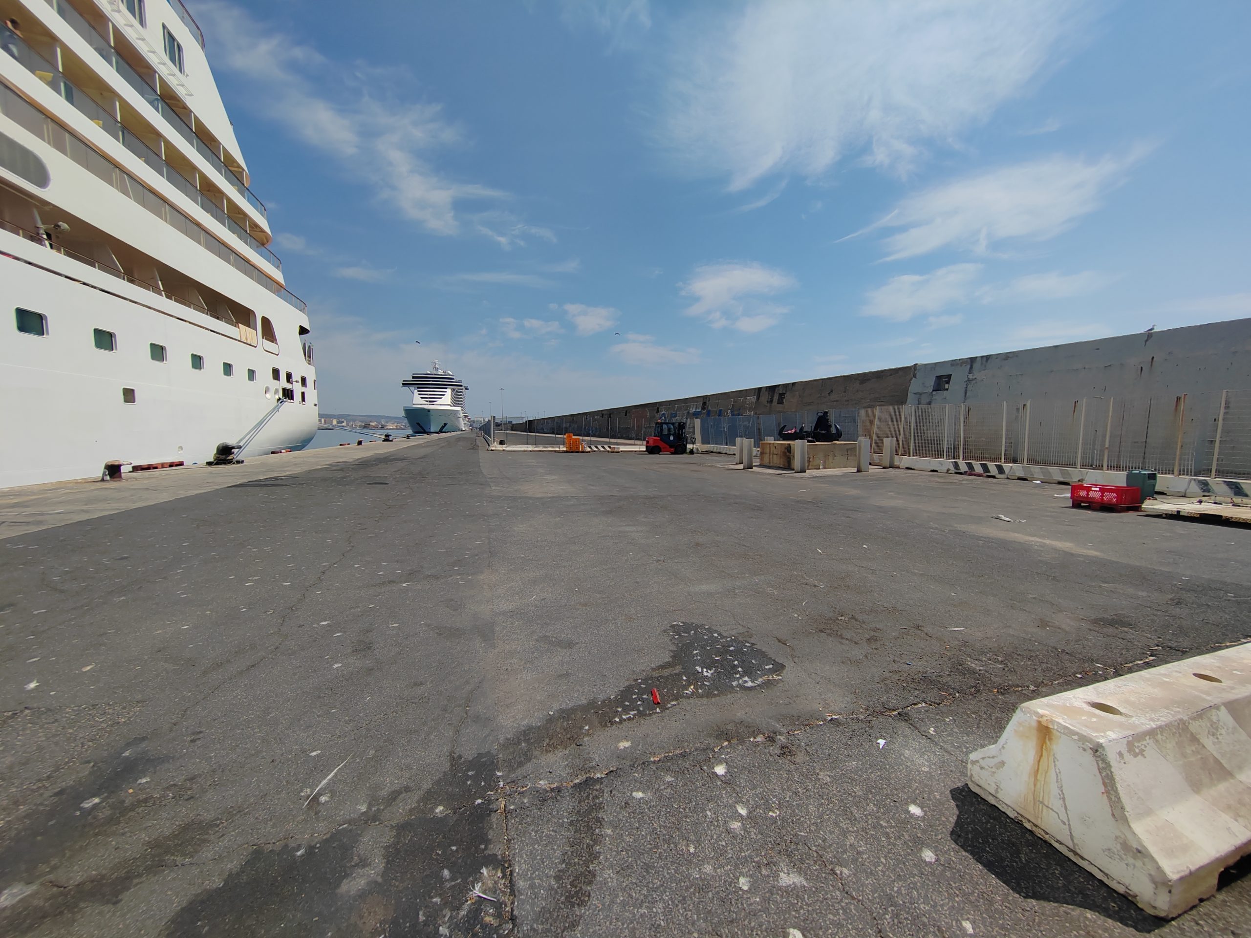 Civitavecchia – Banchina 13 del porto, mancano i servizi essenziali per i lavoratori