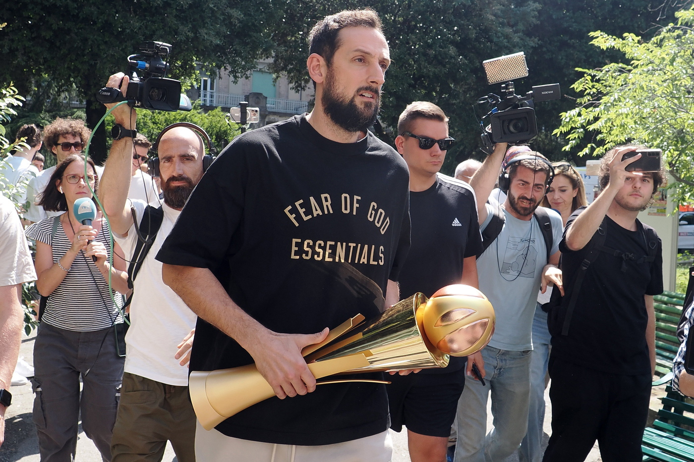 Basket – Belinelli, scarpe al chiodo: adesso è ufficiale, si ritira uno dei più grandi della storia azzurra