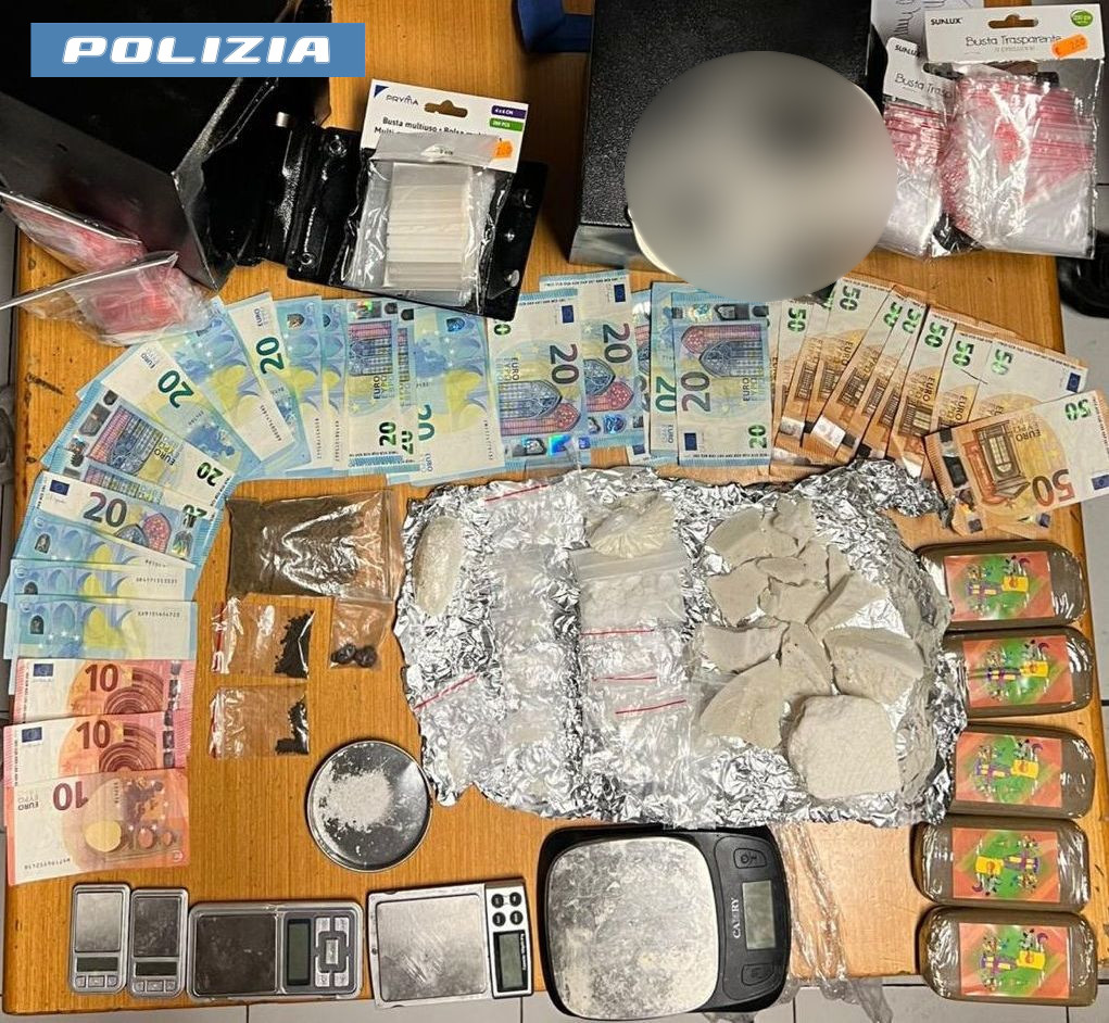 Roma: base di spaccio da ex borghetto artigiani ad appartamento in via Casilina, arrestata 50enne