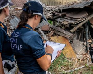 Lungomare di Ostia: abbandono illecito di rifiuti in prossimità dell’ex Colonia, denunciate due persone
