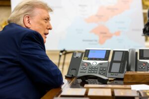 Ucraina, Trump “Impossibile vincere senza contrattaccare”