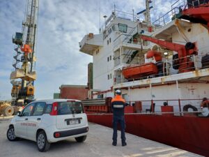 Civitavecchia – Nave mercantile straniera fermata dalla Guardia Costiera per grave problema di sicurezza