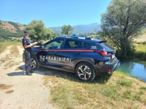 Armato di mazza tenta di scassinare il bancomat, 35enne pregiudicato arrestato