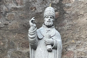 Soriano nel Cimino – Inaugurato al Castello Orsini il monumento a Papa Niccolò III Orsini