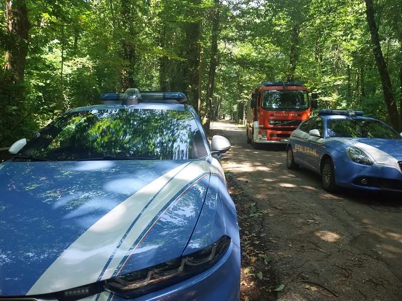 Fiuggi – Uomo ferito e disperso in un bosco, trovato grazie al coordinamento delle attività di soccorso della polizia