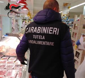 Frosinone- Carne da Est Europa in commercio come abbacchio Ipg, 5 indagati