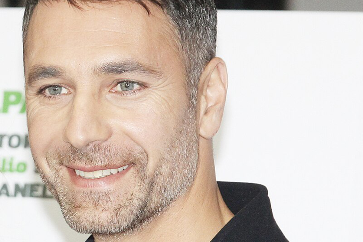 Raoul Bova deposita il marchio “Occhi spaccanti” per far cessare la diffusione degli audio