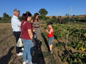 Claudia Conte testimonial speciale alla Fattoria del Bianconiglio di Tarquinia per i bambini fragili