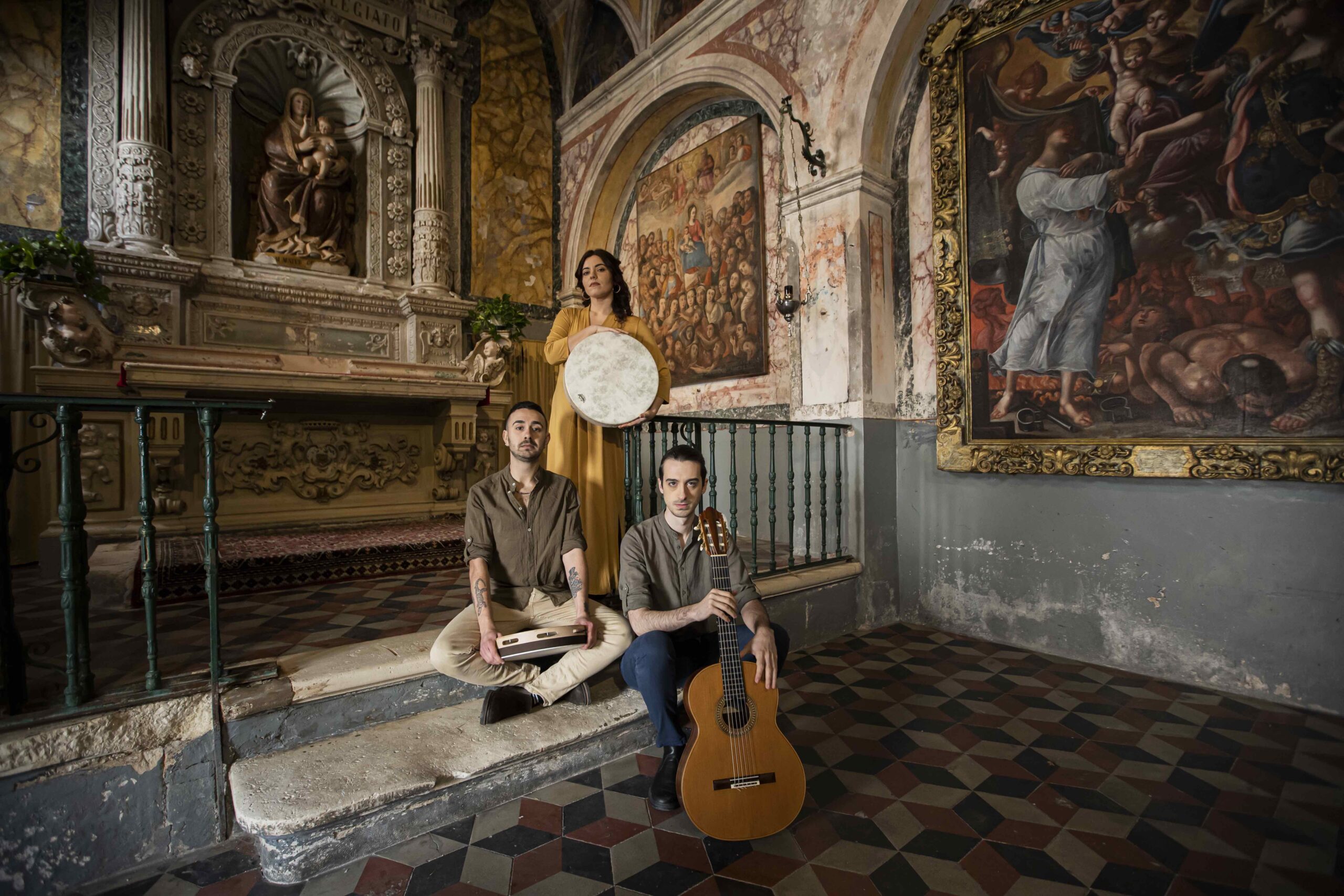 Vallerano, il trio tarantino Yaràkä apre il Festival Piccole serenate notturne