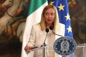 Meloni “La sinistra non ci batte in patria e così ricorre ai giudici”