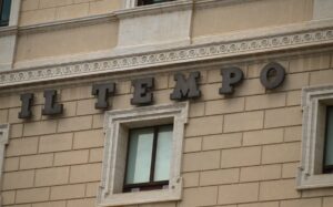 “Servi del potere morirete”: lettera di minacce a Il Tempo