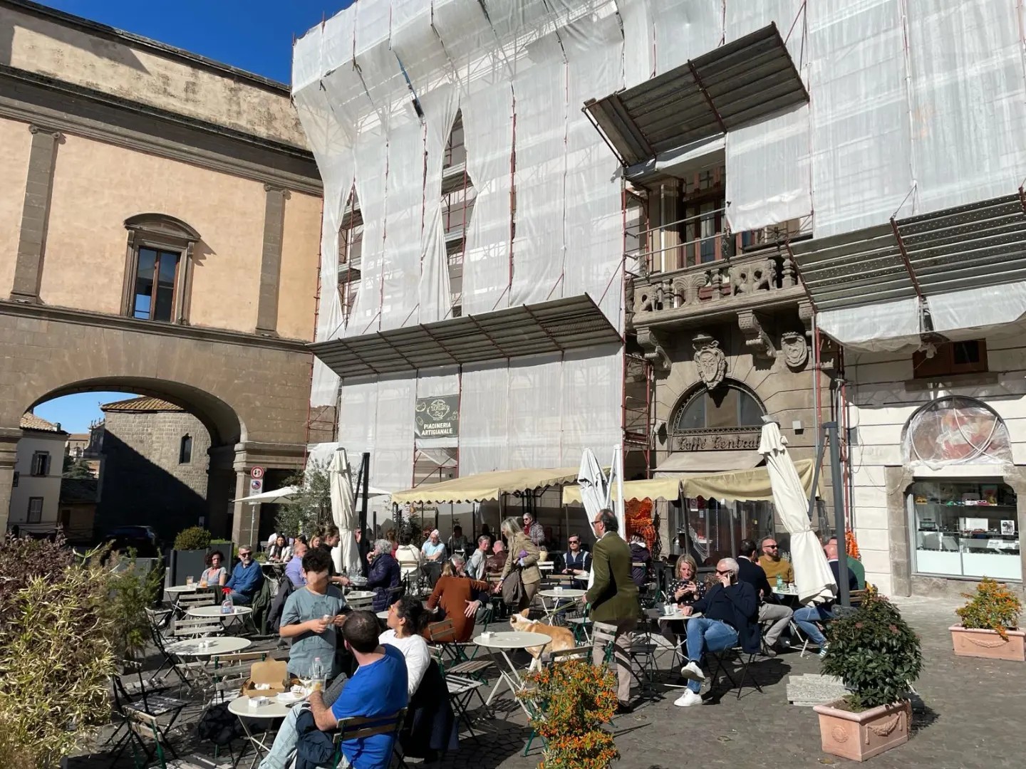 Viterbo – Il Bar Centrale raddoppia, presto inaugurati i nuovi locali per nuova luce nel centro storico