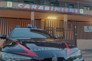 Canino, ruba le offerte in chiesa e tenta di allontanarsi con un’auto rubata: giovane denunciato