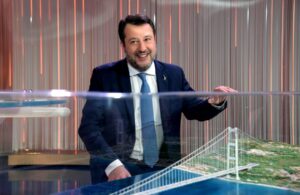 Salvini “Il Ponte sullo Stretto lo facciamo, inviterò anche Macron”