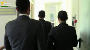 Non rispetta l’interdizione, arrestato falso notaio a Verona