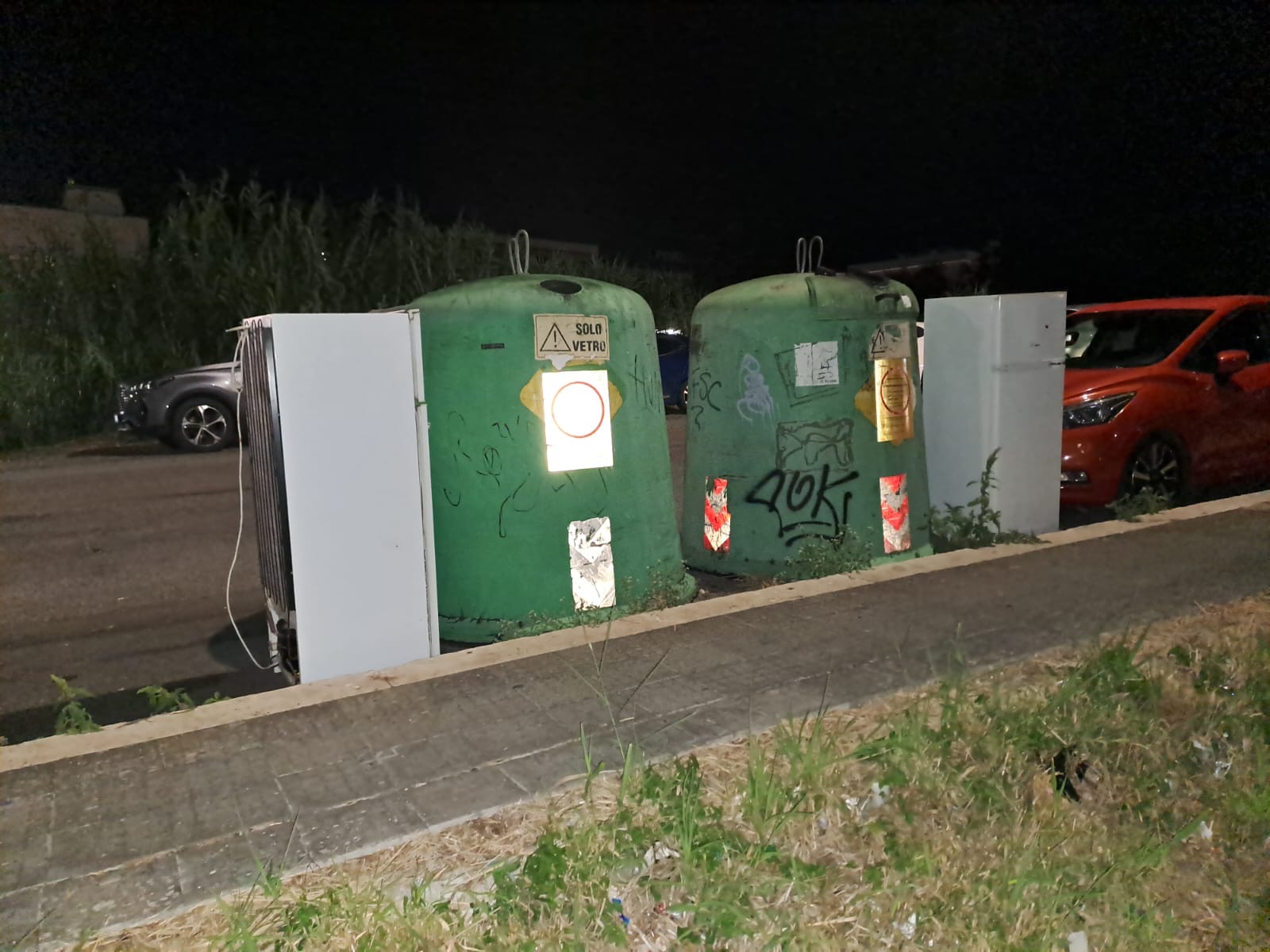 Civitavecchia – Rifiuti ingombranti abbandonati, Scotto: “Servono maggiori controlli”