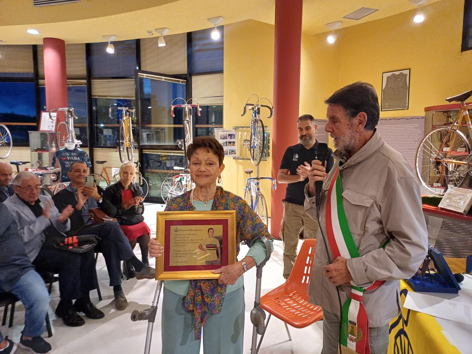 Montefiascone ricorda il ciclista Sante Ranucci, ricordo per la famiglia