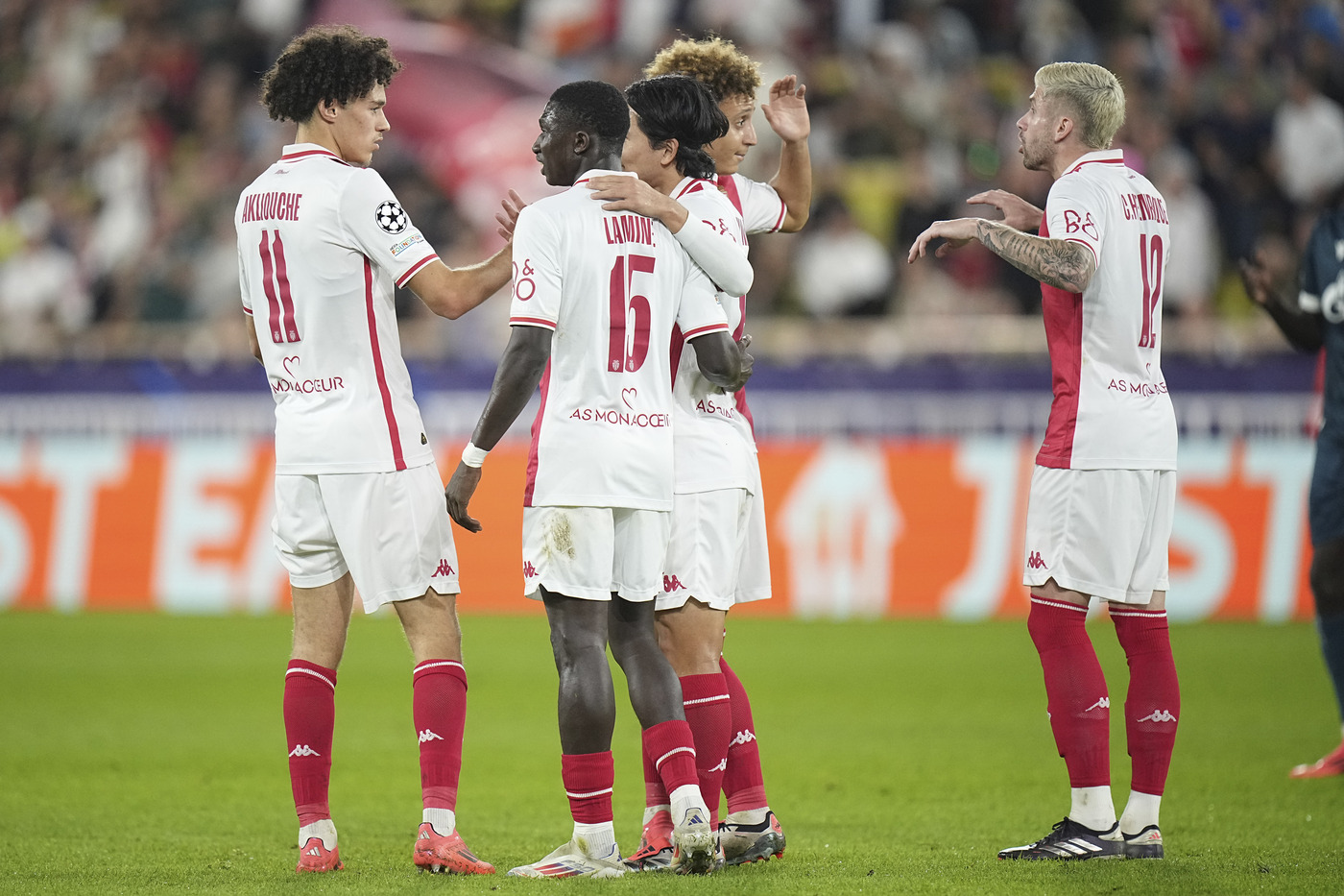 Clamoroso in Champions – Guasto aereo, Monaco in mutande: partenza rinviata