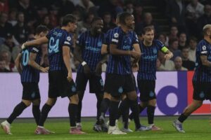 Champions – Thuram e l’Inter, doppio riscatto: 2-0 d’Amsterdam. Dea, troppo PSG