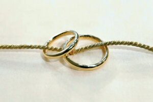 Pavia, si sposa ma ha un malore durante il pranzo nuziale. Morto 49enne