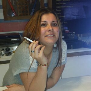 Simona Bortoletto, 34 anni, travolta da un’auto mentre teneva per mano il figlio: il cordoglio del sindaco di Fiumicino