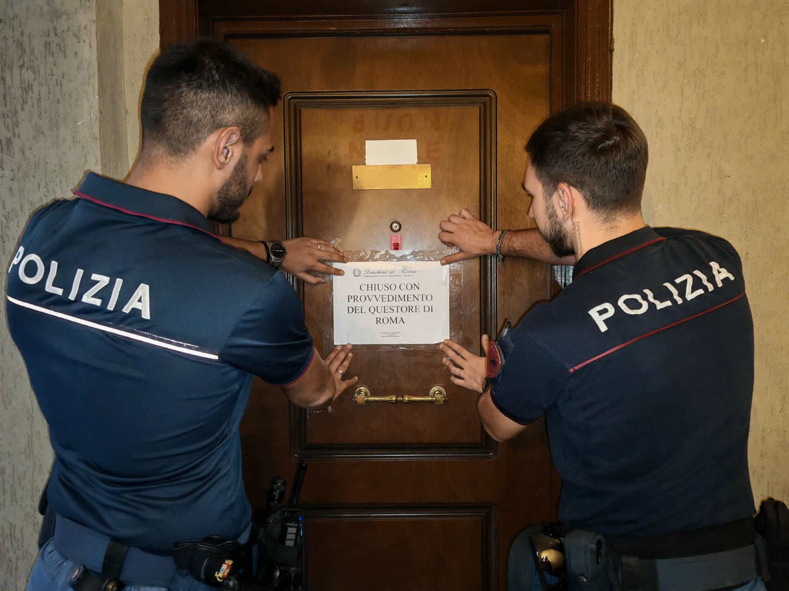 Roma – Ospita pusher “fantasma”, scattano i sigilli della polizia per un affittacamere di Via Giolitti