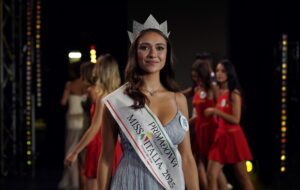 Katia Buchicchio eletta Miss Italia 2025: la prima volta per la Basilicata. Al Lazio nemmeno una fascia