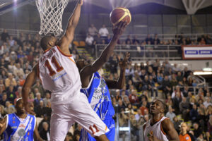 Aprilia – Campioni, scienziati e 600 bambini: sabato 20 giornata di sport, c’è pure Linton Johnson