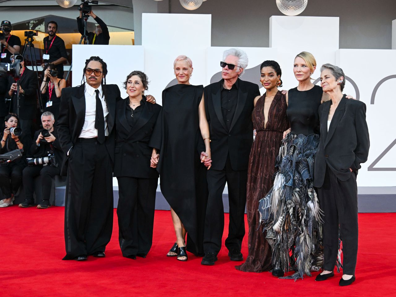 A Venezia Leone d’oro a Jarmush, premiati Servillo e Rosi