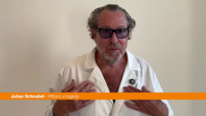 In the Hand of Dante, Schnabel tra eterno presente e arte immortale