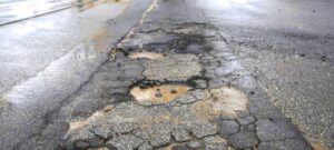 Strade dissestate della Tuscia: oltre 9 milioni di euro stanziati dal Ministero