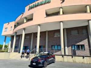 Roma – Rapina all’Università di Tor Vergata, ladro minaccia con coltello un docente