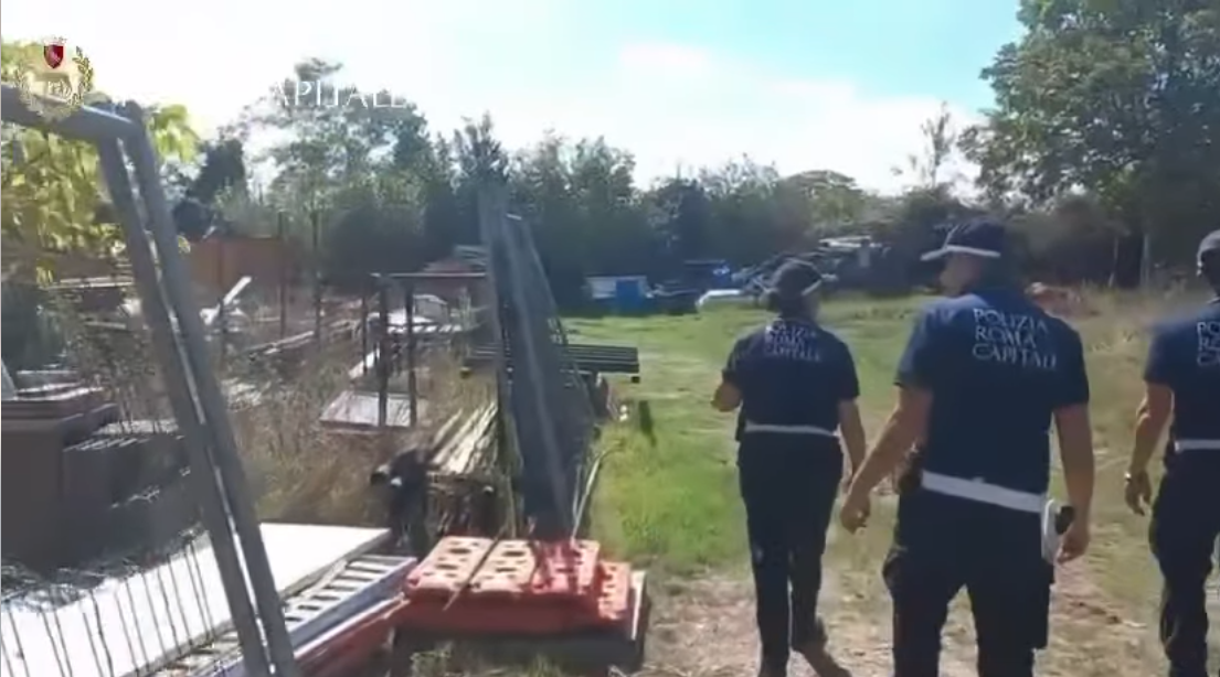 Roma – Primavalle, scoperta vasta discarica illegale: sequestrata area di oltre 6000 metri quadri