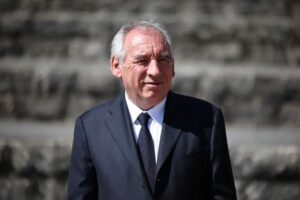 Francia, Parlamento boccia governo Bayrou