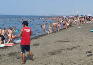 Montalto Marina – Giovani bagnini salvano uomo in mare: “Grazie ai nostri angeli custodi”