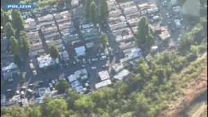 Tecnologia hi-tech rubata nel campo nomadi in via Candoni a Roma