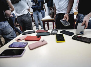 In aula senza cellulare, il primo anno disconnesso