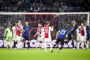 L’Inter passa 2-0 in casa Ajax, doppietta di Thuram