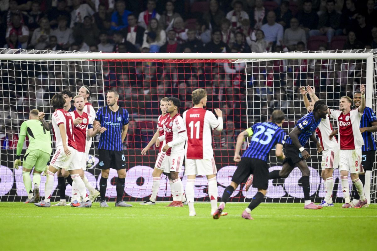 L’Inter passa 2-0 in casa Ajax, doppietta di Thuram