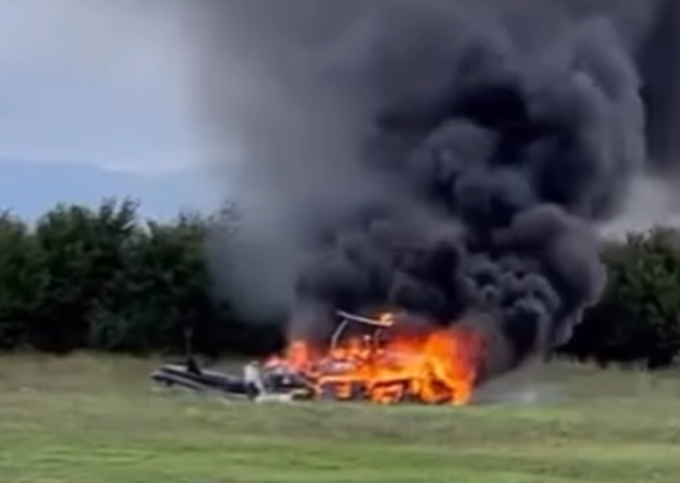 Paura a Fiano Romano, elicottero prende fuoco e precipita davanti al pubblico